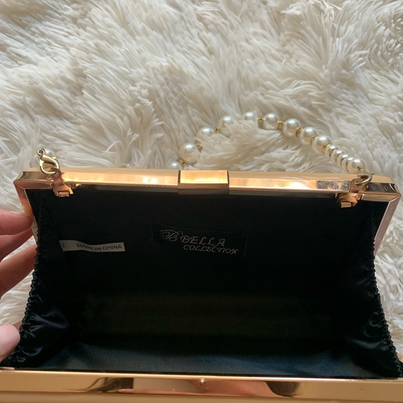 Pearl Handle Handbag - Picture 3 of 7